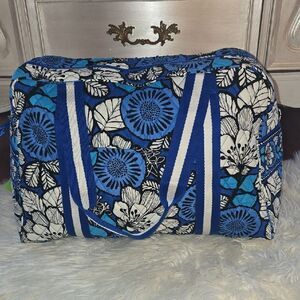 Vera Bradley Blue Bayou Sport Duffel Bag NWT Retired Print